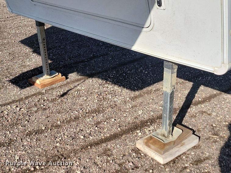 image for item JG9702 2009 Monaco Coach Starwood  camper