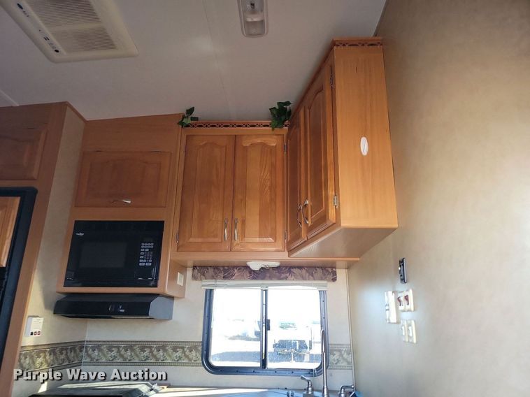 image for item JG9702 2009 Monaco Coach Starwood  camper