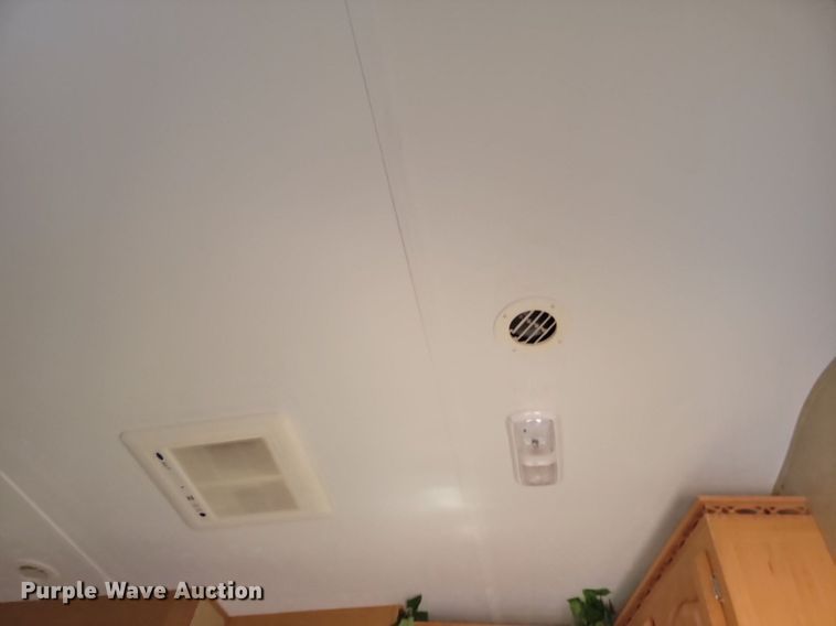 image for item JG9702 2009 Monaco Coach Starwood  camper