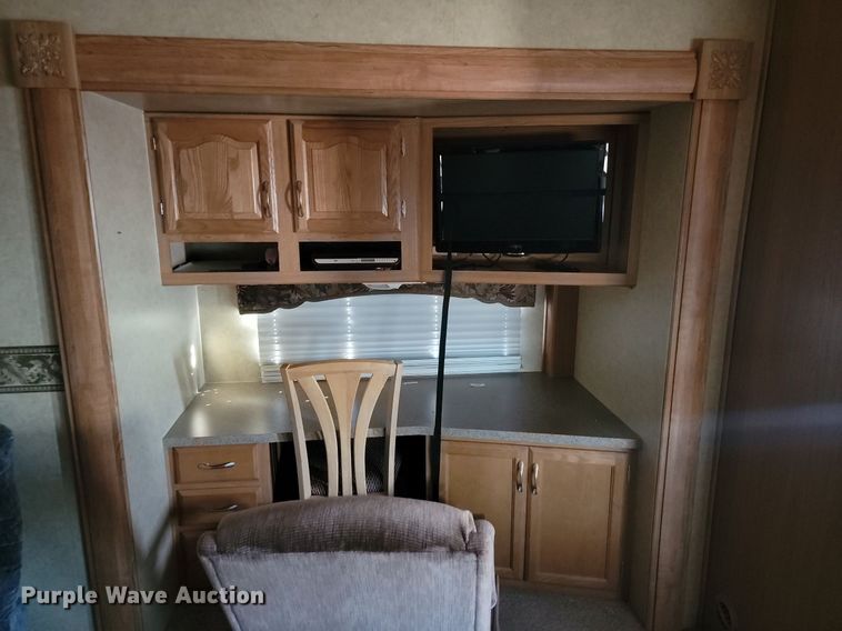 image for item JG9702 2009 Monaco Coach Starwood  camper