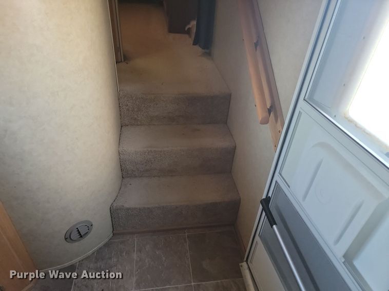 image for item JG9702 2009 Monaco Coach Starwood  camper