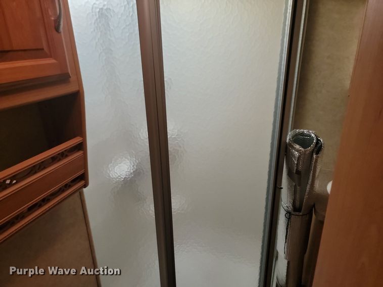 image for item JG9702 2009 Monaco Coach Starwood  camper