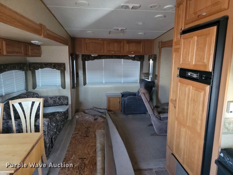 image for item JG9702 2009 Monaco Coach Starwood  camper