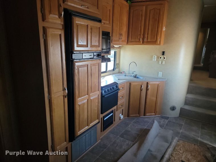 image for item JG9702 2009 Monaco Coach Starwood  camper