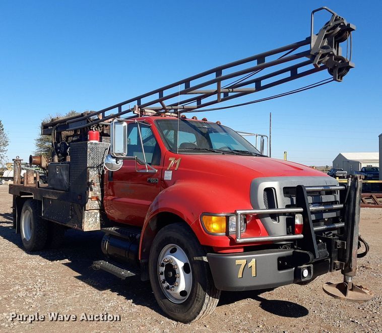 image for item KD9067 2004 Ford F650 Super Duty  drilling rig truck