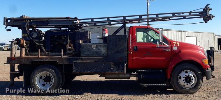 image for item KD9067 2004 Ford F650 Super Duty  drilling rig truck