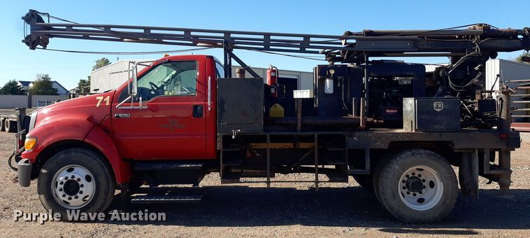 image for item KD9067 2004 Ford F650 Super Duty  drilling rig truck