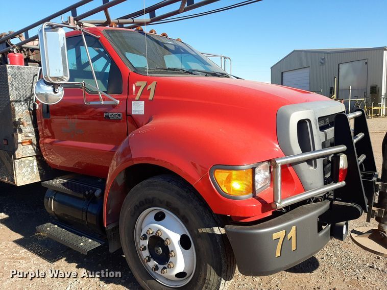 image for item KD9067 2004 Ford F650 Super Duty  drilling rig truck