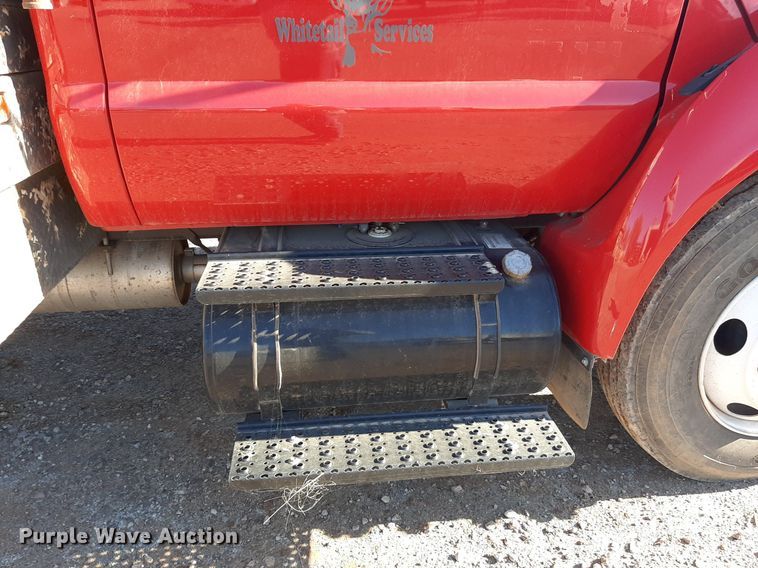 image for item KD9067 2004 Ford F650 Super Duty  drilling rig truck