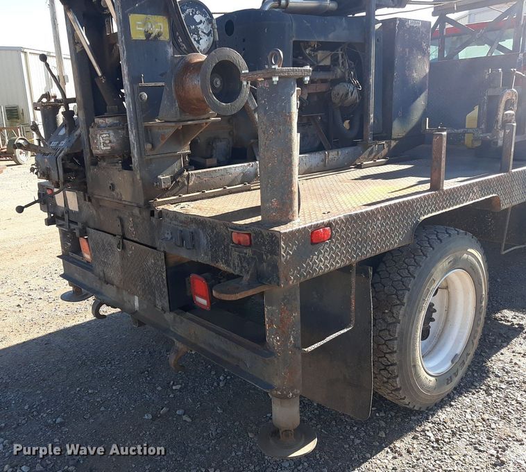 image for item KD9067 2004 Ford F650 Super Duty  drilling rig truck