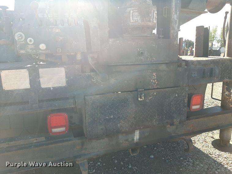 image for item KD9067 2004 Ford F650 Super Duty  drilling rig truck