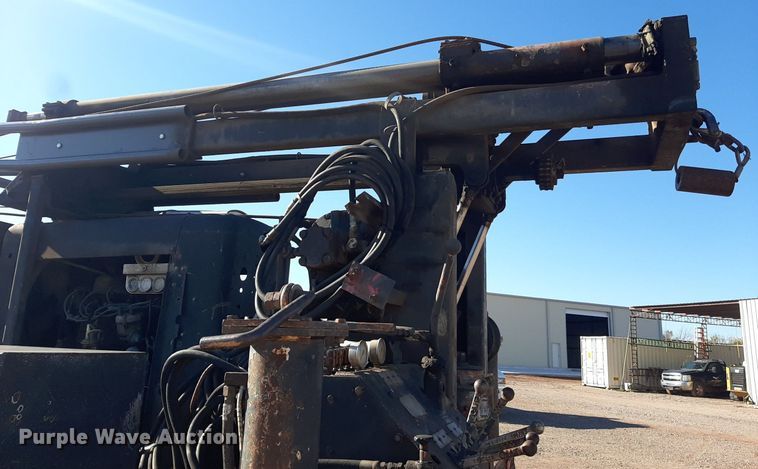 image for item KD9067 2004 Ford F650 Super Duty  drilling rig truck