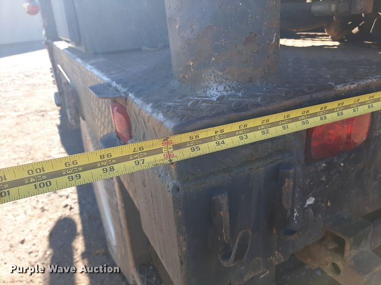 image for item KD9067 2004 Ford F650 Super Duty  drilling rig truck