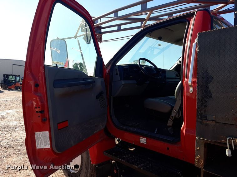 image for item KD9067 2004 Ford F650 Super Duty  drilling rig truck