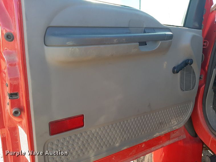 image for item KD9067 2004 Ford F650 Super Duty  drilling rig truck