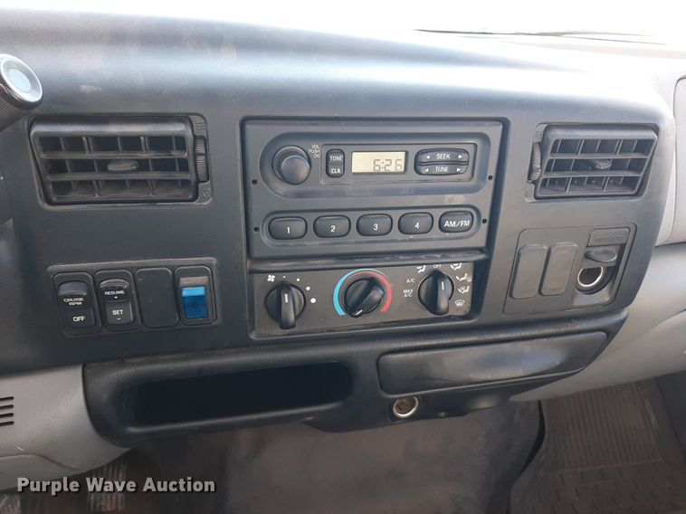 image for item KD9067 2004 Ford F650 Super Duty  drilling rig truck