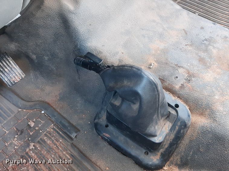 image for item KD9067 2004 Ford F650 Super Duty  drilling rig truck