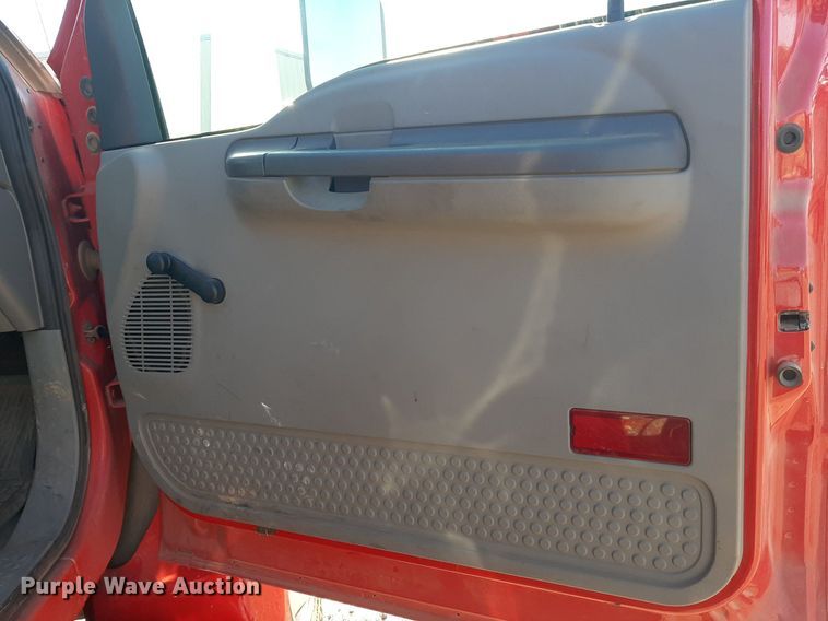 image for item KD9067 2004 Ford F650 Super Duty  drilling rig truck