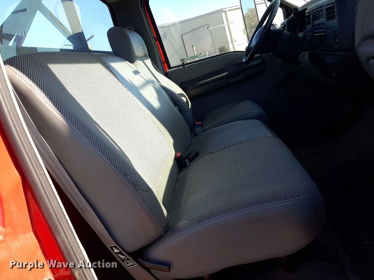 image for item KD9067 2004 Ford F650 Super Duty  drilling rig truck