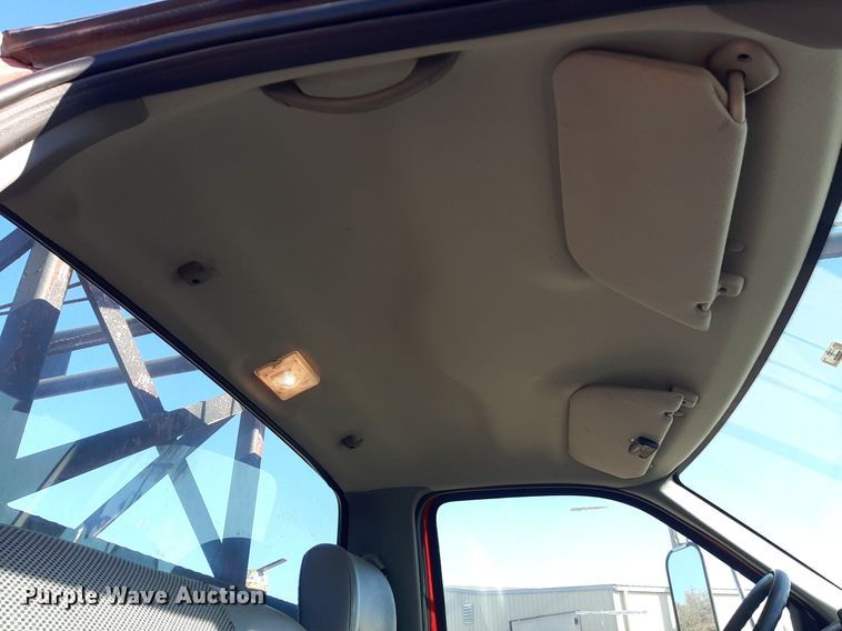 image for item KD9067 2004 Ford F650 Super Duty  drilling rig truck