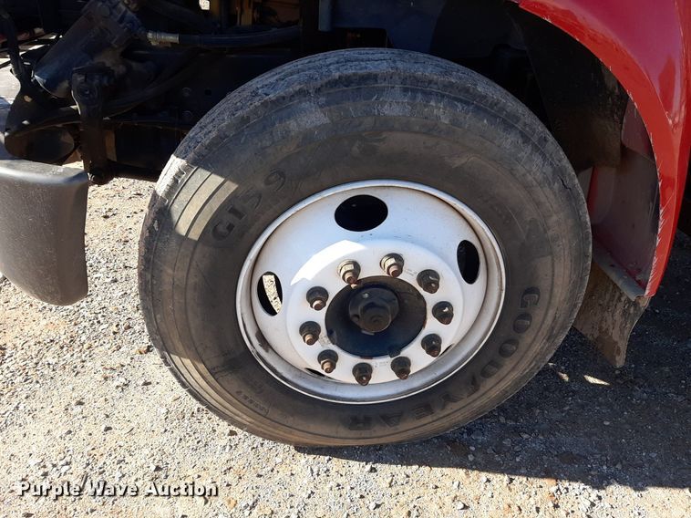 image for item KD9067 2004 Ford F650 Super Duty  drilling rig truck