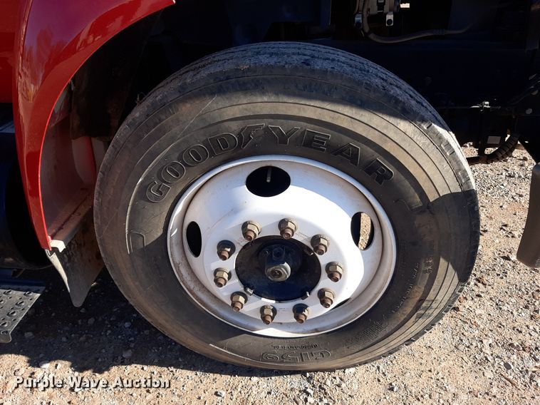 image for item KD9067 2004 Ford F650 Super Duty  drilling rig truck