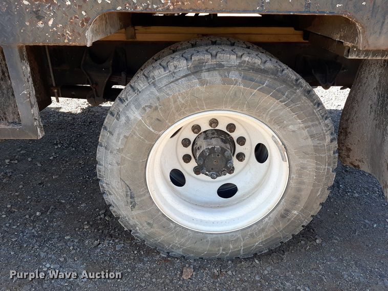 image for item KD9067 2004 Ford F650 Super Duty  drilling rig truck