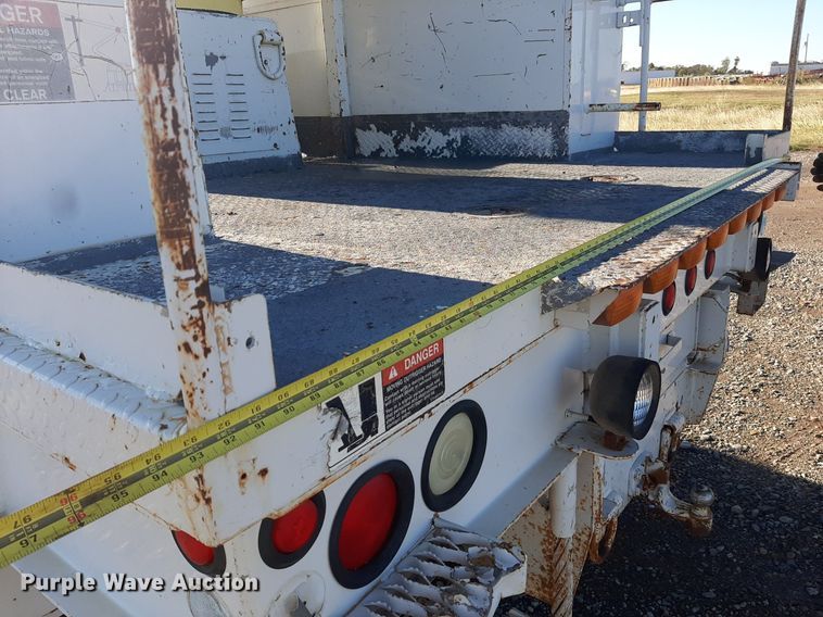 image for item KD9071 2002 Chevrolet C7500  bucket truck