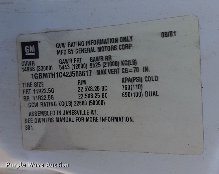 image for item KD9071 2002 Chevrolet C7500  bucket truck