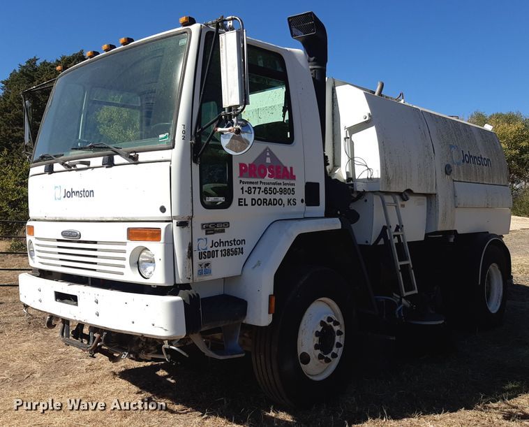 image for item KD9093 2004 Freightliner FC80  street sweeper truck