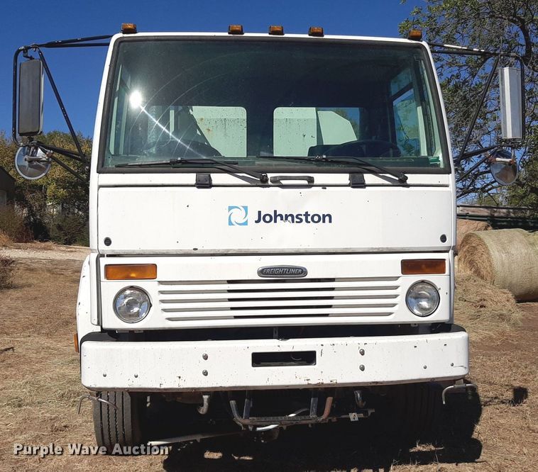 image for item KD9093 2004 Freightliner FC80  street sweeper truck