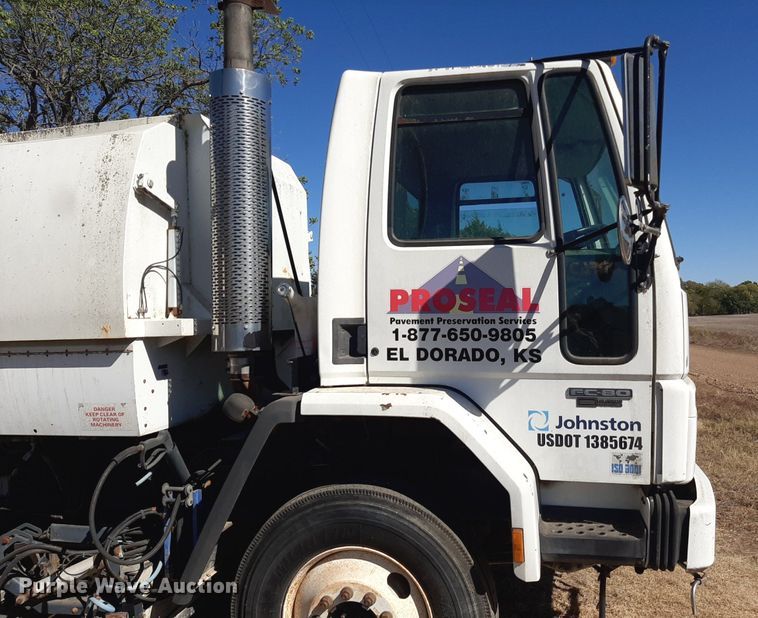 image for item KD9093 2004 Freightliner FC80  street sweeper truck