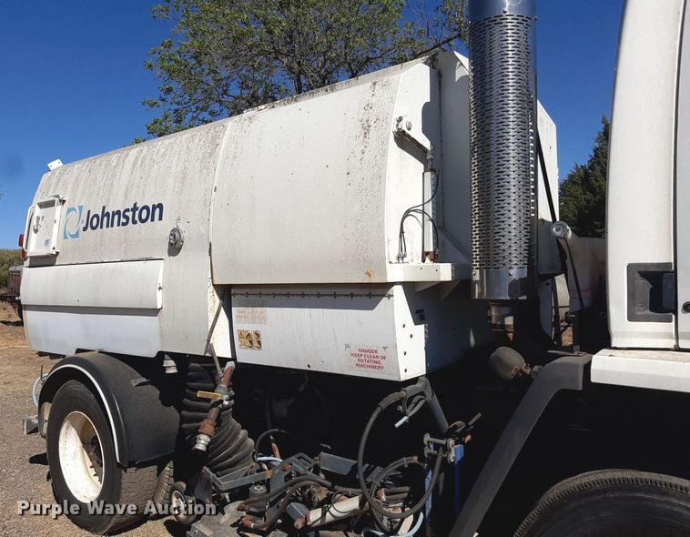 image for item KD9093 2004 Freightliner FC80  street sweeper truck