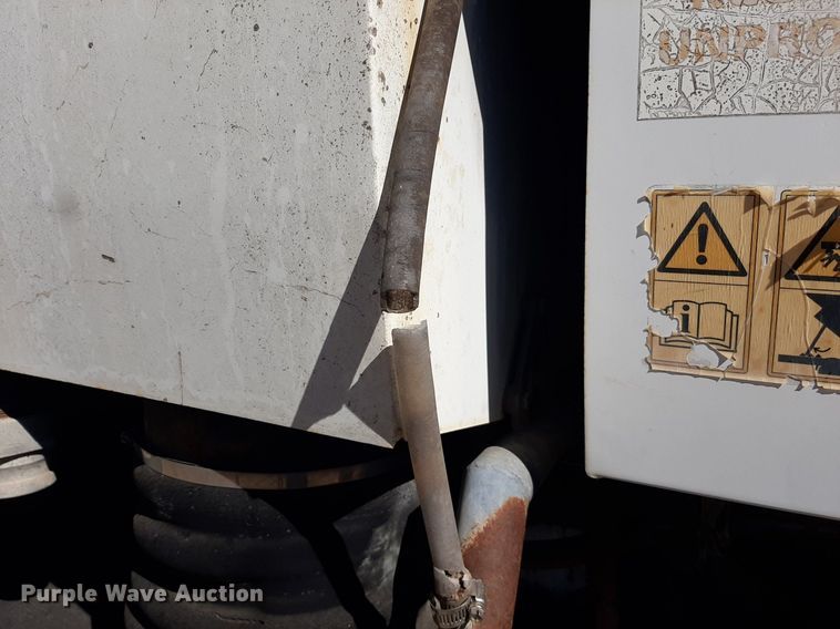 image for item KD9093 2004 Freightliner FC80  street sweeper truck