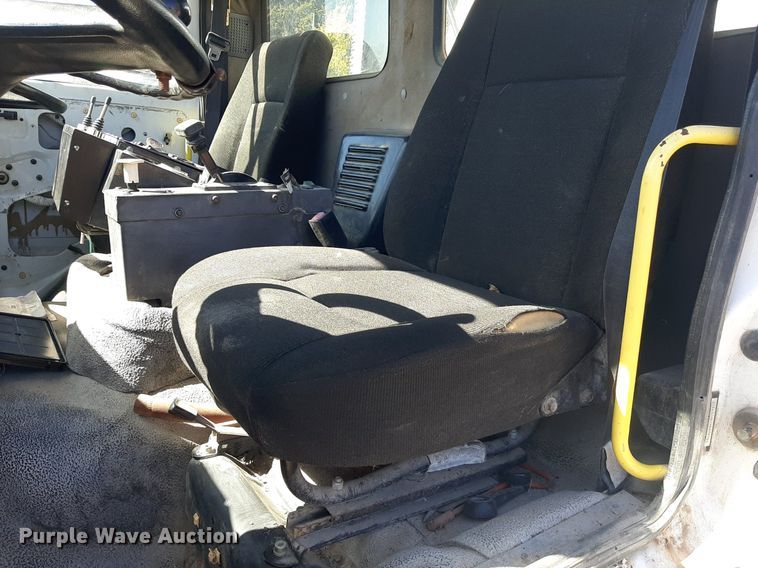 image for item KD9093 2004 Freightliner FC80  street sweeper truck