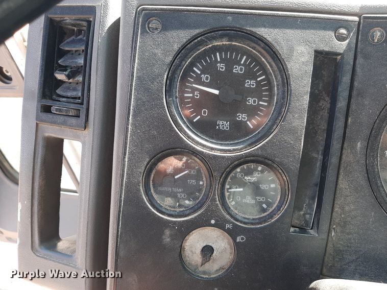 image for item KD9093 2004 Freightliner FC80  street sweeper truck