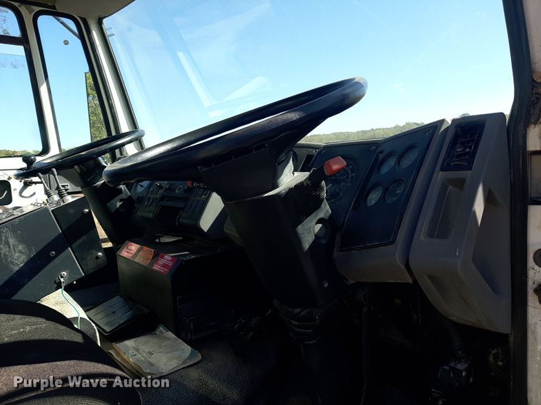 image for item KD9093 2004 Freightliner FC80  street sweeper truck