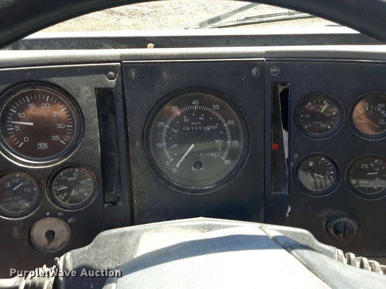 image for item KD9093 2004 Freightliner FC80  street sweeper truck