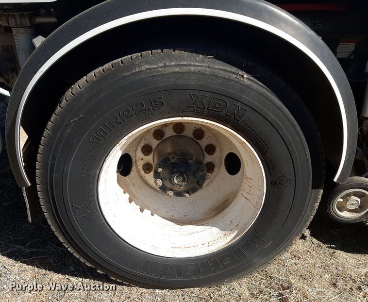 image for item KD9093 2004 Freightliner FC80  street sweeper truck