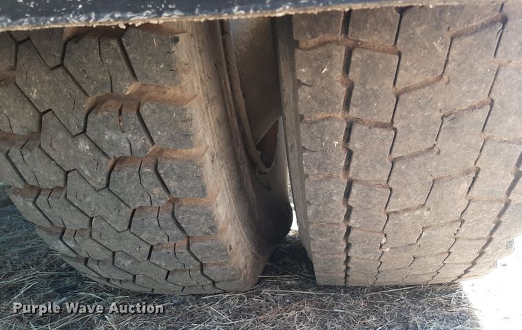 image for item KD9093 2004 Freightliner FC80  street sweeper truck