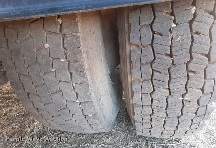 image for item KD9093 2004 Freightliner FC80  street sweeper truck