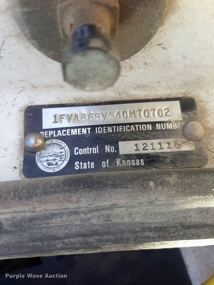 image for item KD9093 2004 Freightliner FC80  street sweeper truck