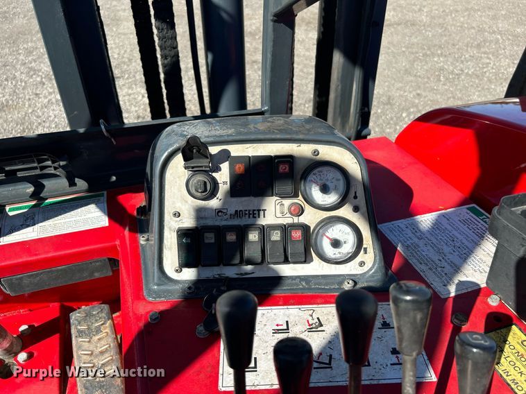 image for item KH9540 2012 Moffett M55.4  forklift