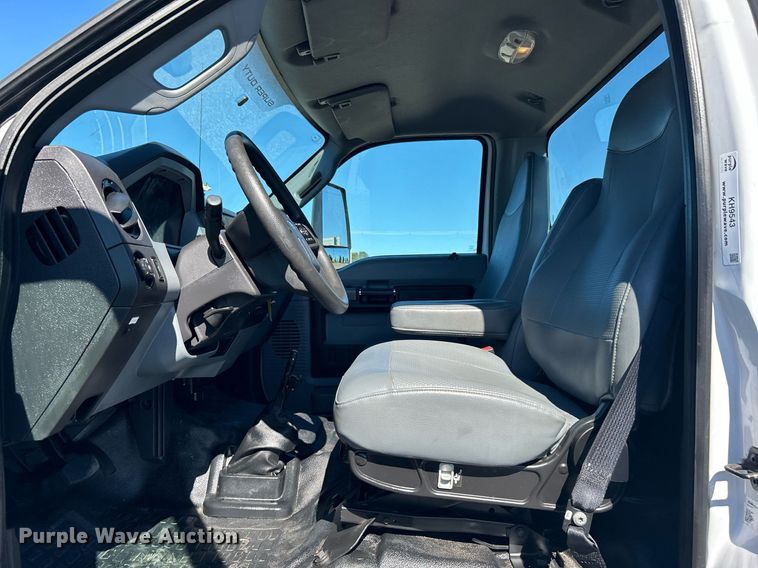 image for item KH9543 2017 Ford F750 Super Duty  truck cab and chassis