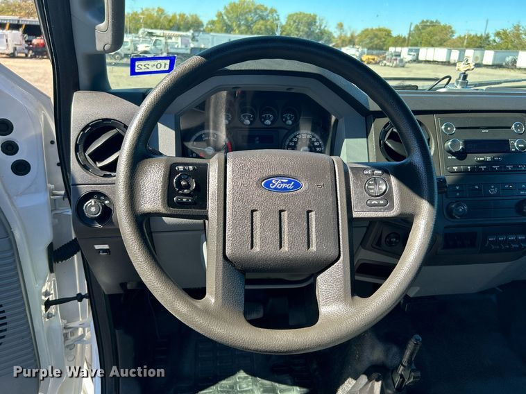 image for item KH9543 2017 Ford F750 Super Duty  truck cab and chassis