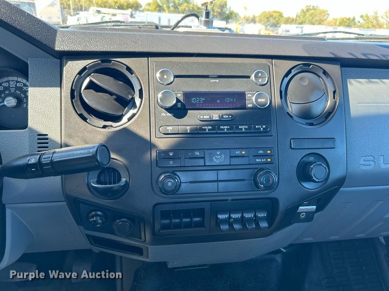 image for item KH9543 2017 Ford F750 Super Duty  truck cab and chassis