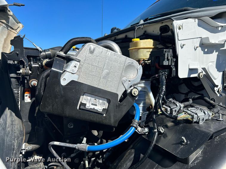 image for item KH9543 2017 Ford F750 Super Duty  truck cab and chassis