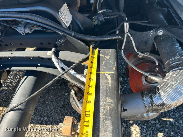 image for item KH9543 2017 Ford F750 Super Duty  truck cab and chassis