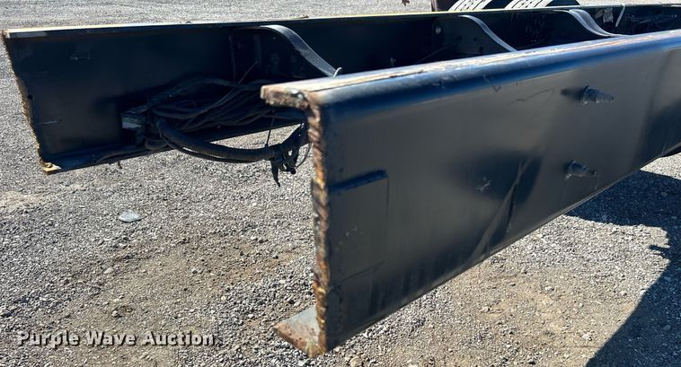 image for item KH9543 2017 Ford F750 Super Duty  truck cab and chassis