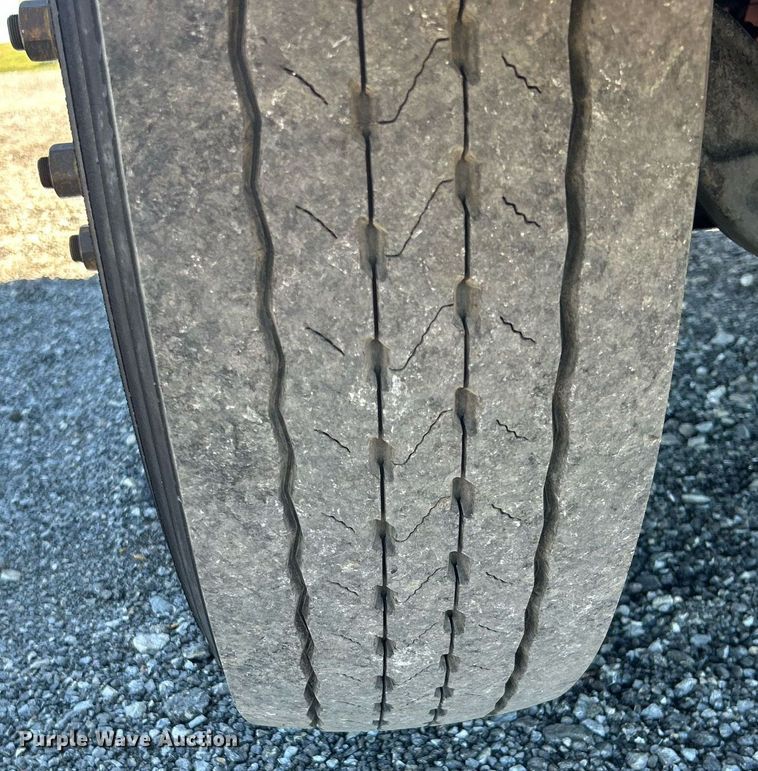 image for item KH9543 2017 Ford F750 Super Duty  truck cab and chassis